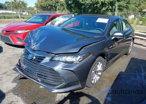 2021 Toyota Avalon Xle Hybrid z USA, uszkodzony, nr VIN 4T1AA1AB3MU007395